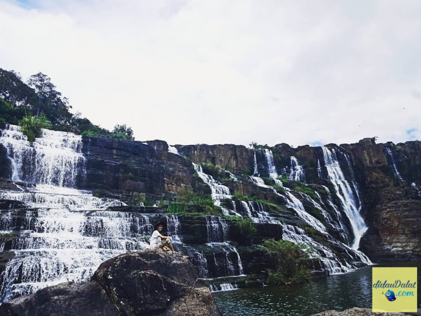 thác pongour đà lạt với thác nước 7 tầng cực đẹp