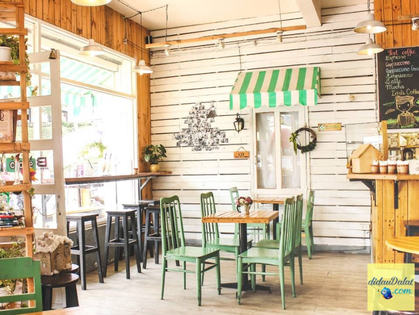 Review Windmills Café, đẹp đến từng góc nhìn