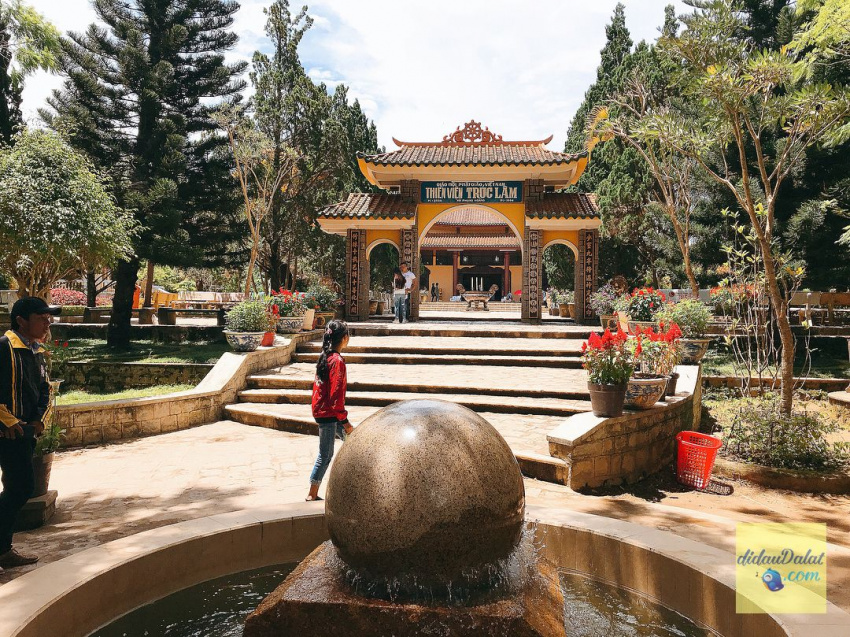 Toàn cảnh Thiền Viện Trúc Lâm Đà Lạt – Đẹp cổ kính đến từng góc nhìn
