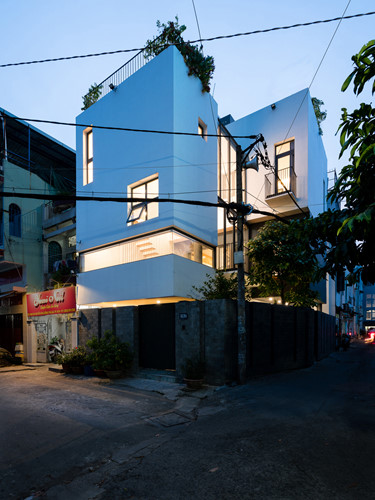 Nhà đẹp ngập nắng ở Sài Gòn khiến ai cũng mê mẩn