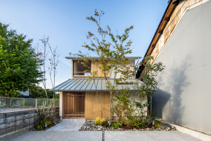 Ngôi nhà Nhật bình yên với thiết kế sân vườn thông minh