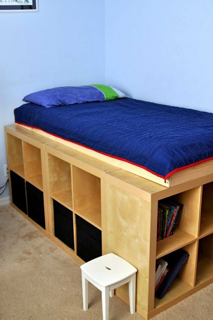 , thiết kế giường có ngăn để đồ từ tủ kệ