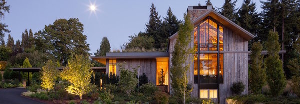Khó rời mắt khỏi ngôi nhà gỗ phong cách đồng quê ở Oregon