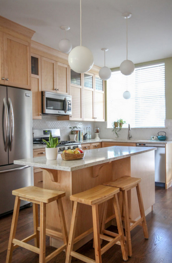Phòng bếp bình dị và ấm cúng với nội thất gỗ tự nhiên