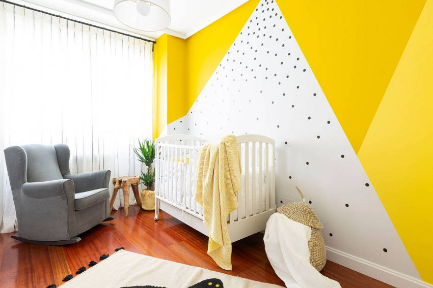 Tạo điểm nhấn cho phòng ngủ trẻ sơ sinh với sắc vàng rực rỡ