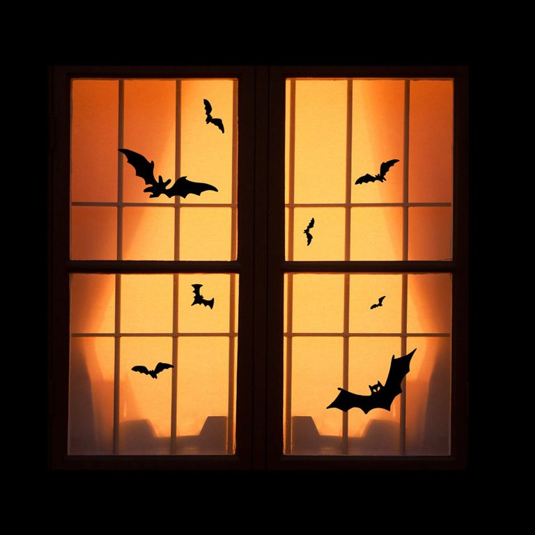 , trang trí cửa sổ halloween với những mẫu decal cực chất