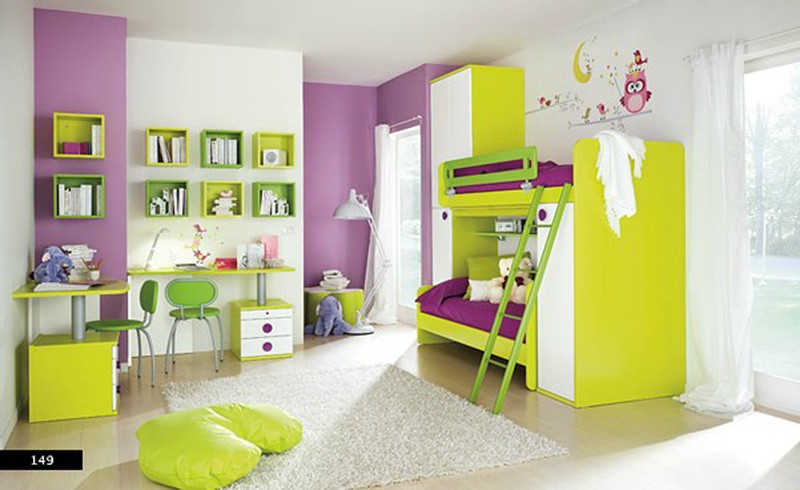 , phòng của trẻ với sự kết hợp ăn ý giữa nền trắng với nội thất màu sắc