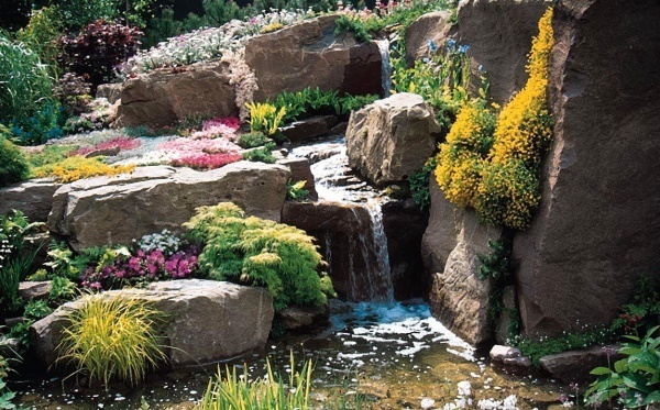 , những ý tưởng biến sỏi đá thành đồ trang trí sân vườn cực đẹp