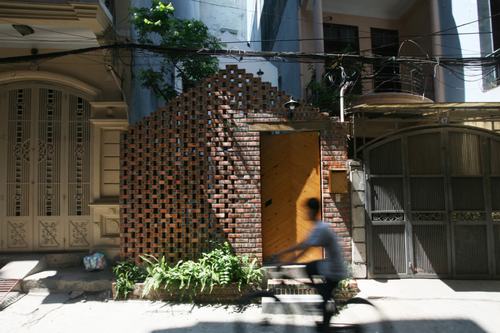 Ngắm căn nhà nhỏ có vẻ đẹp lạ trong ngõ tại Hà Nội