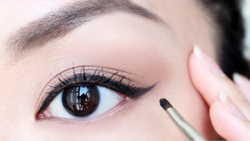 mẹo kẻ eyeliner đơn giản, nàng mới bắt đầu cũng không sợ lem