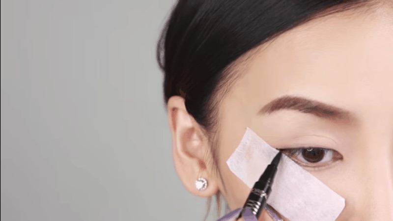 mẹo kẻ eyeliner đơn giản, nàng mới bắt đầu cũng không sợ lem