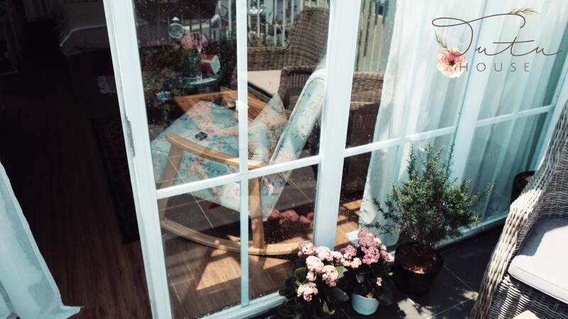 tutu house – một thoáng tinh khôi giữa ngàn hoa mơ mộng