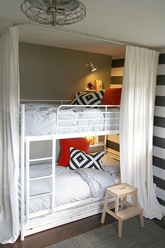 , tham khảo những ý tưởng thiết kế thông minh cho phòng ngủ nhỏ hẹp