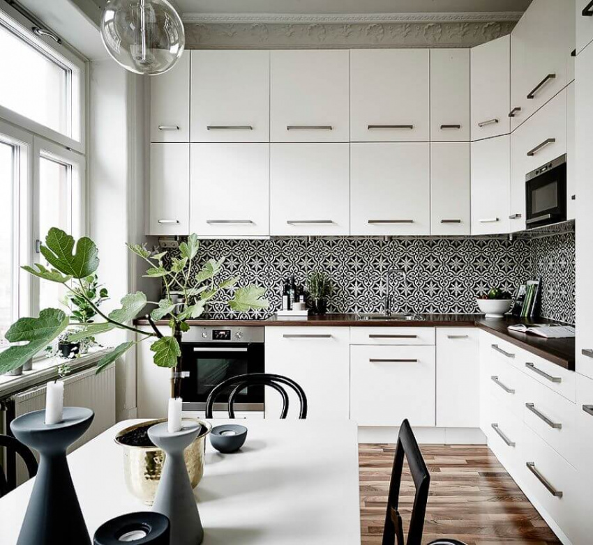 , tạo điểm nhấn cho không gian nấu nướng với gạch bông ốp tường bếp