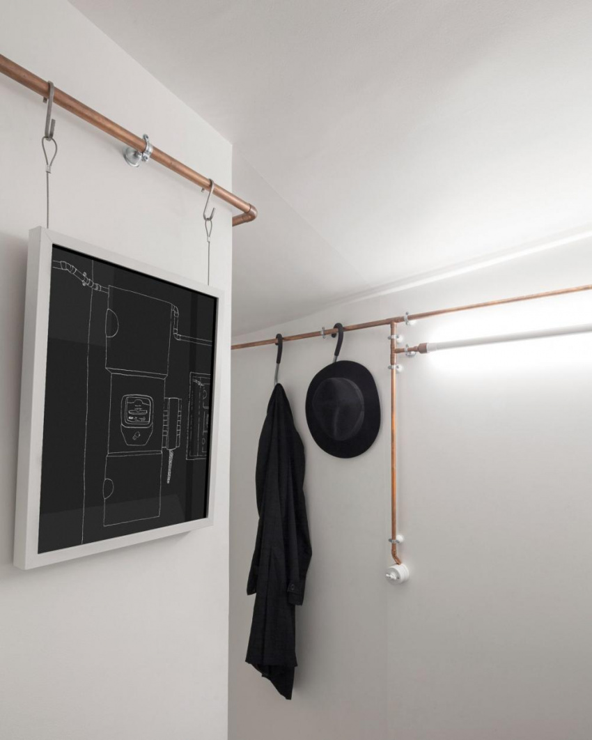 , căn hộ studio gây ấn tượng với hệ thống ống nước “chạy” khắp nhà