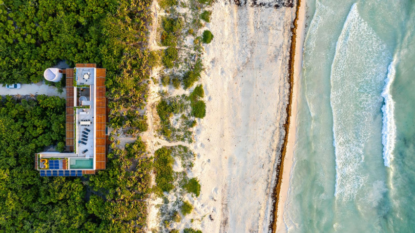 Mãn nhãn ngôi nhà bê tông 2 tầng bên bờ biển Mexico