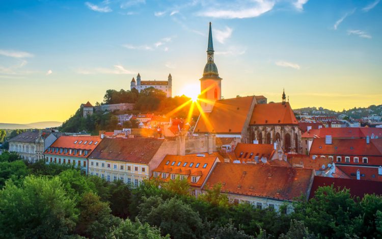 bratislava, du lịch, slovakia, bratislava – thành phố giàu có bậc nhất về văn hoá, lịch sử và kiến trúc