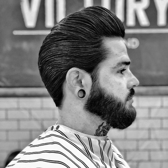 Kiểu tóc nam Pompadour cổ điển  Barber Shop Vũ Trí