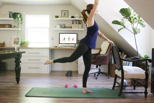 tập luyện, yoga, 10 bài tập với thảm yoga tại nhà đơn giản, hiệu quả cao