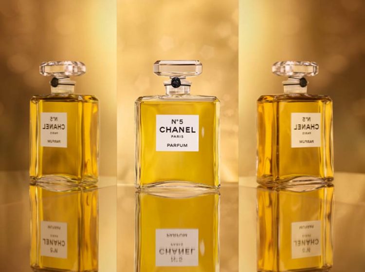 Tư vấn mua nước hoa tặng bạn gái: 5 dòng nước hoa kinh điển của Chanel