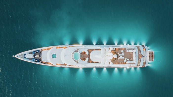 đắm chìm vào vẻ đẹp tráng lệ của du thuyền lumiere vi vu địa trung hải
