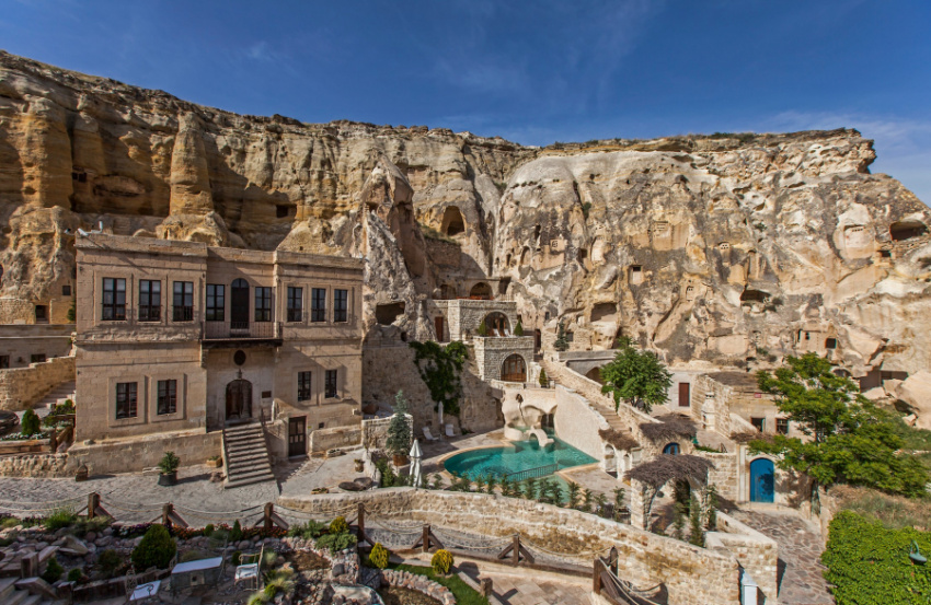Khám phá khách sạn hang đá nổi tiếng ở Thổ Nhĩ Kỳ