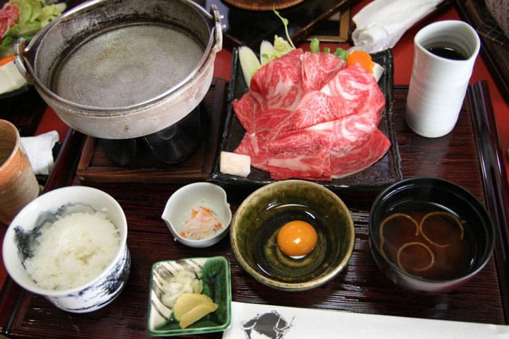 ẩm thực nhật bản, món ăn nhật bản, mì udon, xứ phù tang, hoa anh đào, sukiyaki - đặc sắc hương vị lẩu truyền thống nhật bản