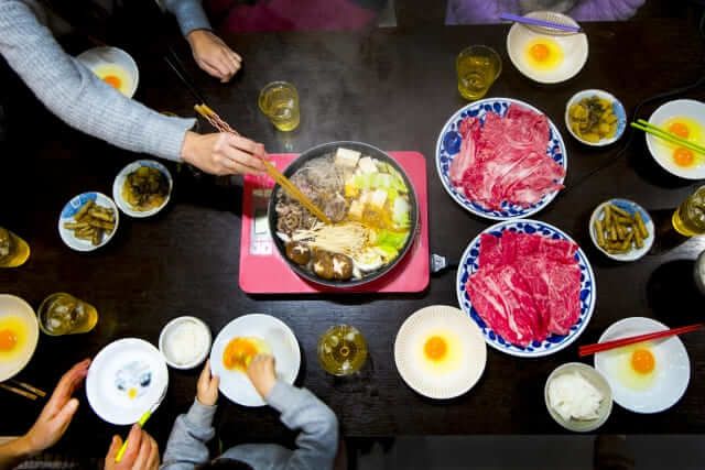ẩm thực nhật bản, món ăn nhật bản, mì udon, xứ phù tang, hoa anh đào, sukiyaki - đặc sắc hương vị lẩu truyền thống nhật bản