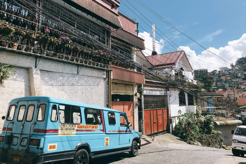 Thú vị những chiếc xe Jeepney đầy sắc màu ở Philippines