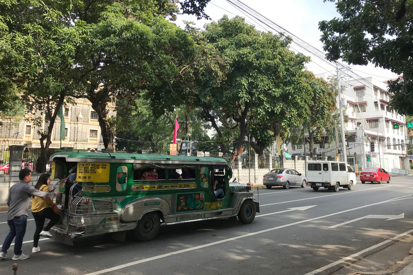 xe jeepney, du lịch philippines, xe buýt ở philippines, thú vị những chiếc xe jeepney đầy sắc màu ở philippines