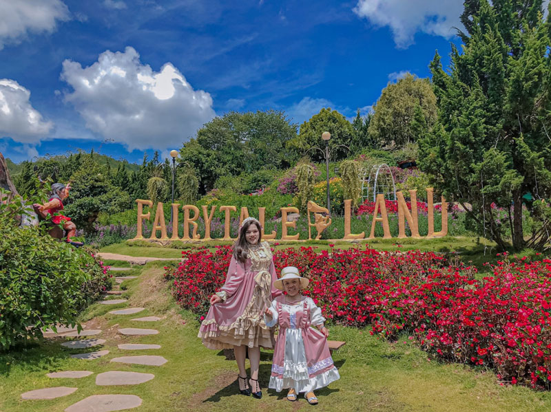 dalat fairytale land – làng cổ tích và hầm rượu vang vĩnh tiến: xứ sở cổ tích giữa thành phố hoa đà lạt