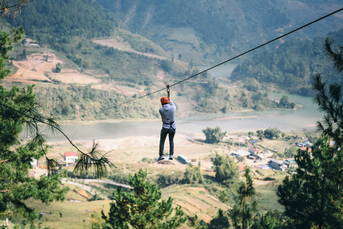 Trải nghiệm đường trượt zipline dài nhất Việt Nam tại Tú Lệ, Yên Bái