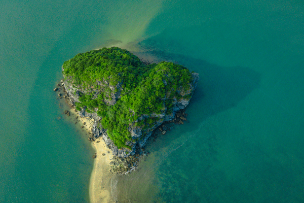 đảo trái tim độc đáo trên vịnh lan hạ