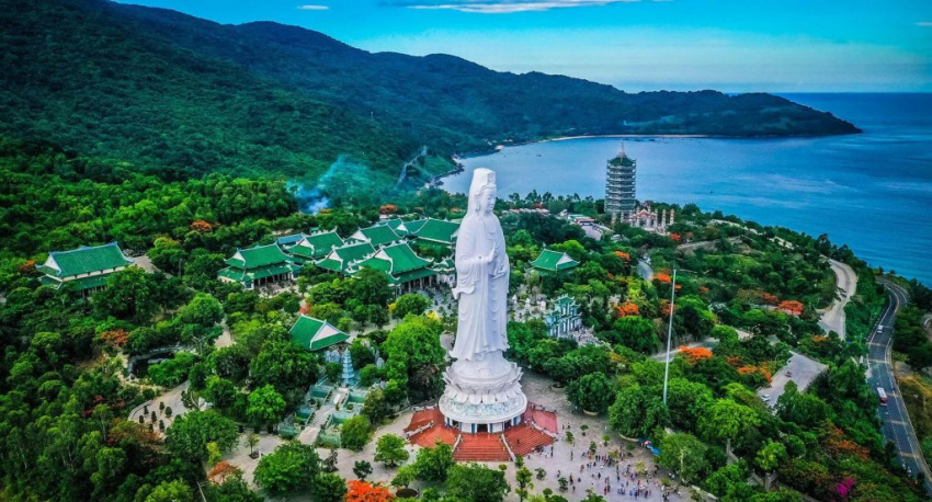 Các chùa linh thiêng và đẹp tại Đà Nẵng