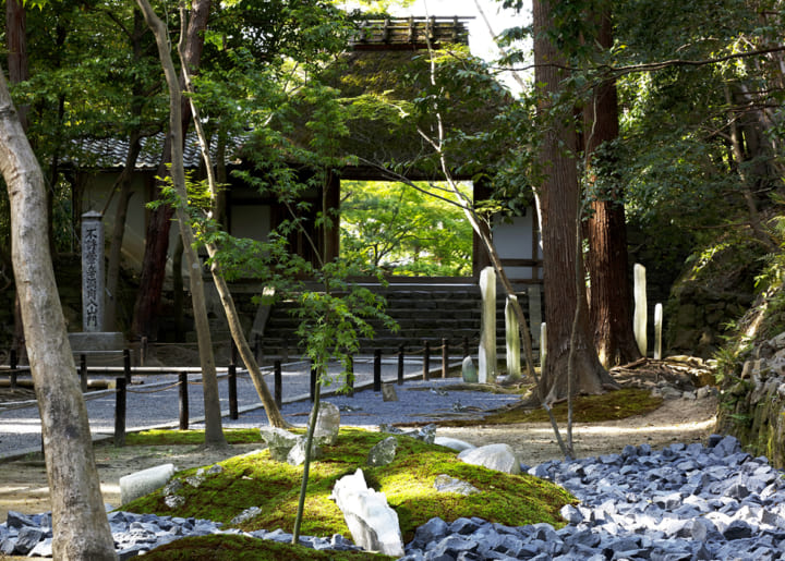 KYOTO – Tác phẩm thủy tinh nghệ thuật được làm từ vật liệu đã qua sử dụng, lần đầu tiên có mặt trên thế giới