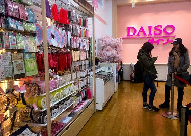 daiso harajuku, shop 100 yen, harajuku, daiso, shopping, tokyo, nhật bản, 10 sản phẩm thú vị nhất ở daiso, mang về làm quà tặng ai cũng sẽ trầm trồ thích thú