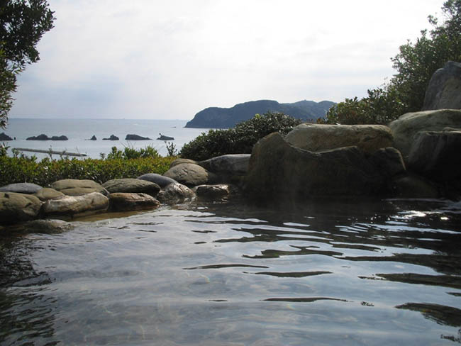 onsen vùng kanto, onsen đẹp nhất nhật bản, suối nước nóng ở nhật, nhật bản, top những suối nước nóng đẹp nhất nhật bản bạn không thể bỏ lỡ trong mùa thu này
