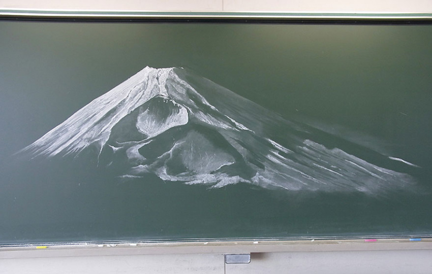 Học sinh Nhật Bản khiến cả thế giới trầm trồ với các tác phẩm bằng phấn trên bảng đen