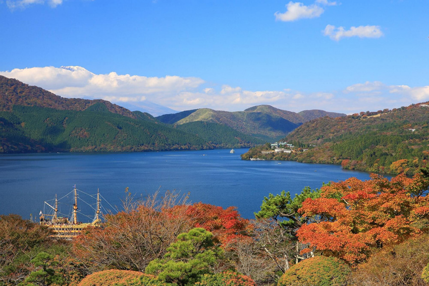 7 địa điểm tuyệt đẹp vừa có thể ngắm lá đỏ vừa ngắm núi Phú Sĩ cùng lúc