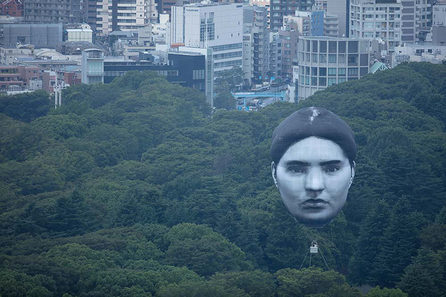 Nhật Bản: Siêu kinh dị, “đầu người” bay lơ lửng giữa không trung khiến người dân hết hồn