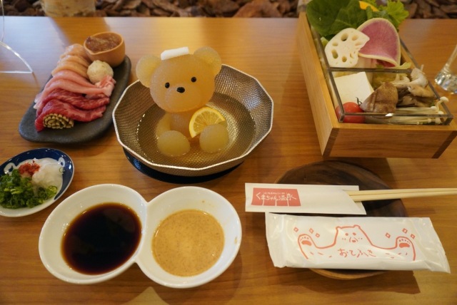 nhà hàng lẩu ngon, kuma chan, nhà hàng lẩu ở tokyo, nhà hàng lẩu kumachan onsen, nhật bản, chỉ một thay đổi nhỏ với nước dùng lẩu, nhà hàng này hút khách đến không ngờ