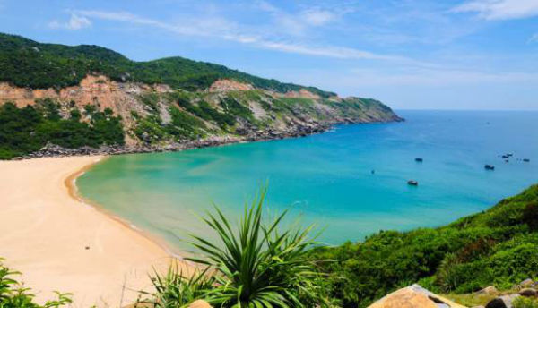 Bãi Môn ở Phú Yên –  bãi biển đón bình minh sớm nhất