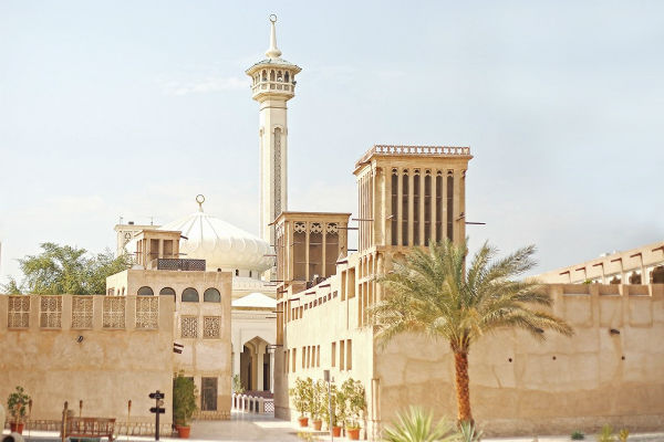 Khám phá khu phố cổ khu Phố Cổ Bastakiya ở Dubai - ALONGWALKER