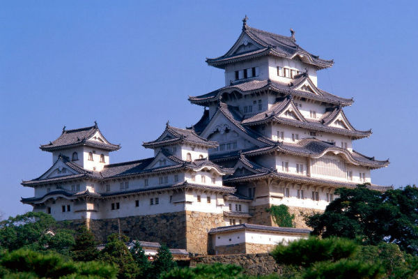 Lâu đài Himeji kiến trúc cổ nhất còn sót lại ở Nhật Bản