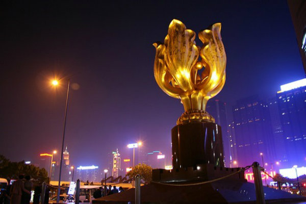 khám phá, trải nghiệm, quảng trường golden bauhinia ở hong kong