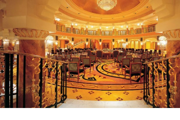 khám phá, trải nghiệm, khách sạn burj al arab “sang chảnh” nhất thế giới ở dubai