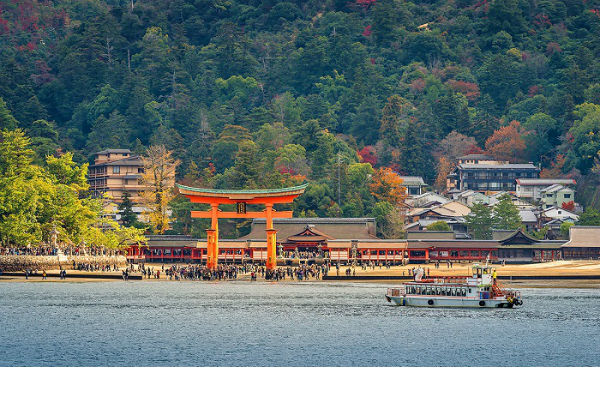Công trình thần đạo Đền Itsukushima ở Nhật Bản