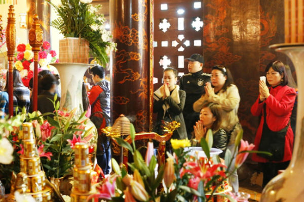 Phong tục đi lễ chùa đầu năm của người Việt