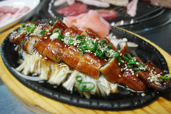 Lươn nướng Hàn Quốc món ăn yêu thích của tín đồ ẩm thực