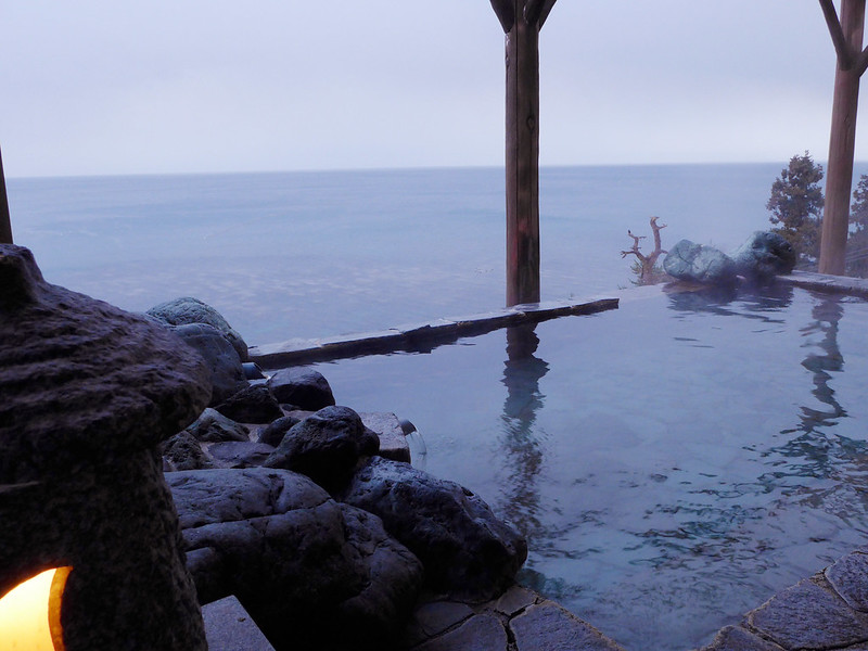 , onsen (suối nước nóng), bồn tắm lộ thiên, tận hưởng thiên nhiên nhật bản với 11 khu suối nước nóng ngoài trời có tầm nhìn tuyệt đẹp